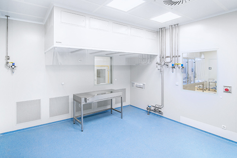 Cleanrooms Compilant with cGMP and FDA Regulations